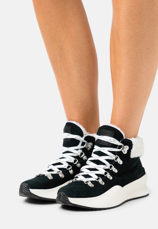 Black/Sea Salt Sorel Australia Out N About Iii Conquest Ankle Boots