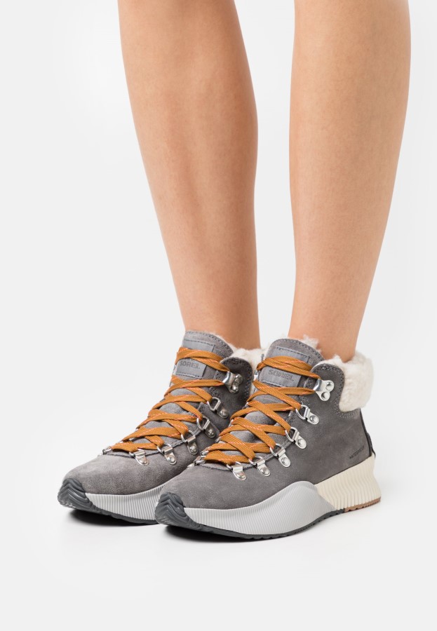 Quarry/Fawn Sorel Australia Out N About Iii Conquest Ankle Boots