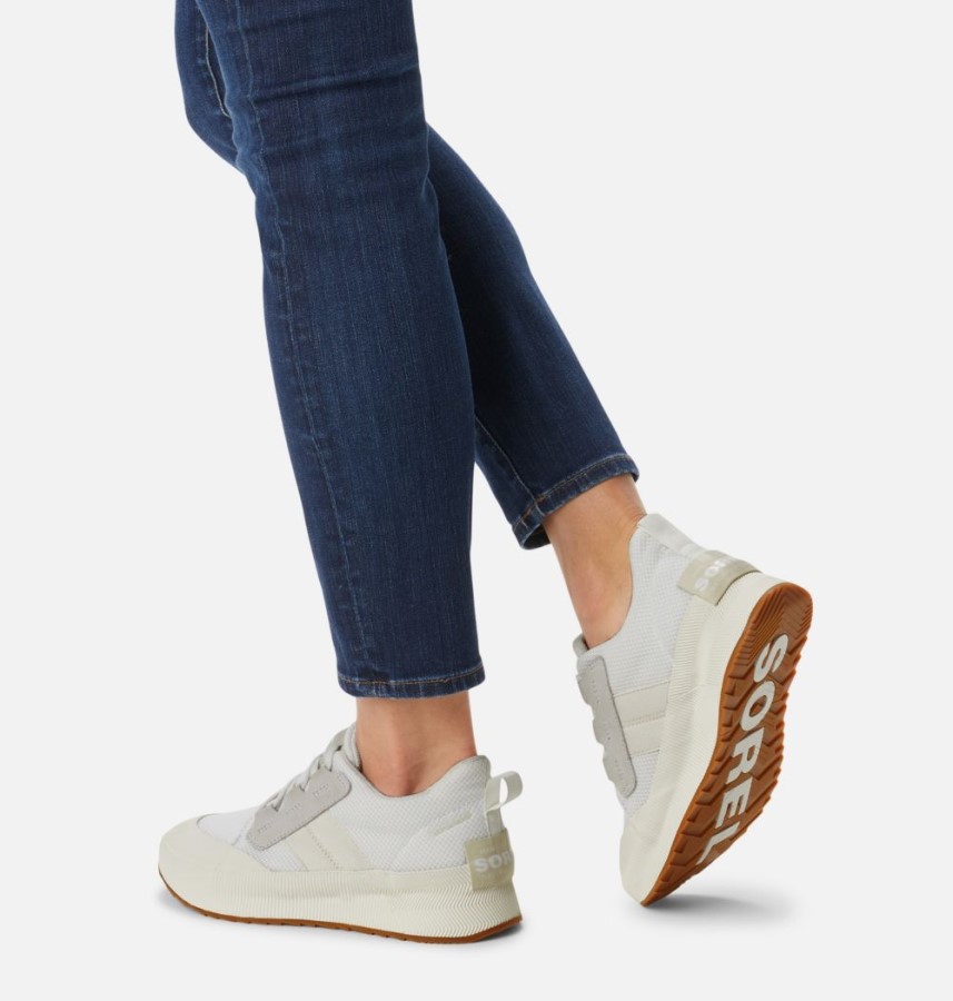 Sea Salt-Chalk Women's Out N About Iii Low Sneaker Sorel Australia