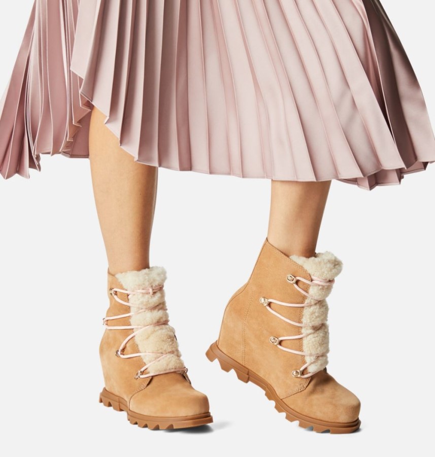 Sorel Australia Tawny Buff-Gum 2 Women's Joan Of Arctic Wedge Iii Lace Cozy Bootie