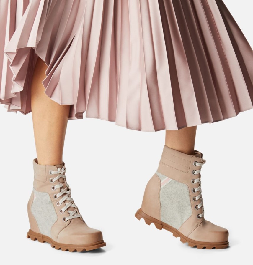 Women's Joan Of Arctic Wedge Iii Lexie Bootie Natural Tan-Gum 2 Sorel Australia